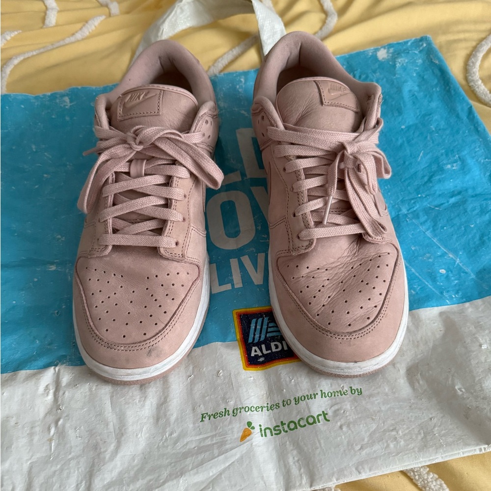 Nike Dunks - Picture 2 of 5